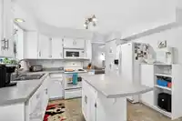 885 165 STREET - thumbnail 14