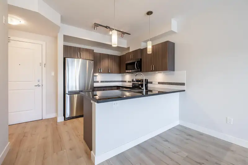 316 20219 54A AVENUE - photo 2 of 23