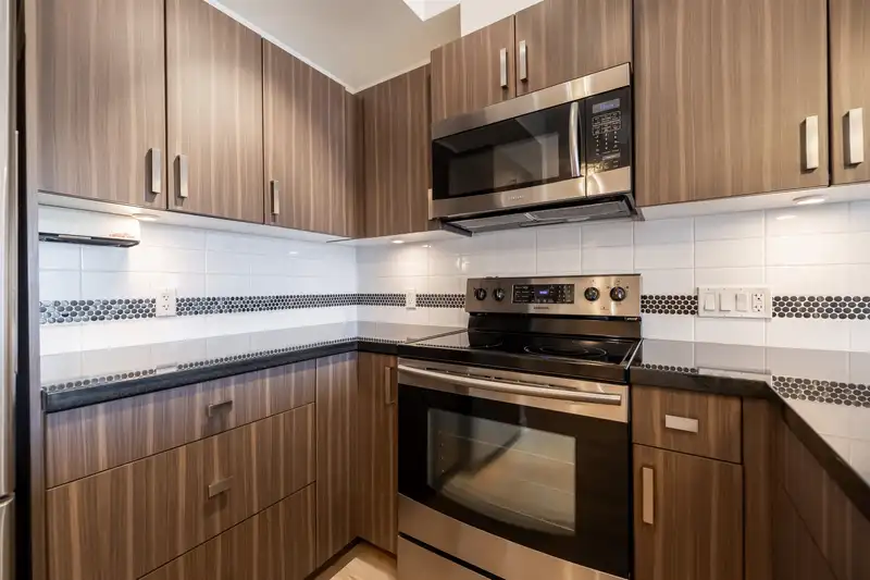 316 20219 54A AVENUE - photo 3 of 23