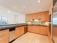 205 1717 BAYSHORE DRIVE - thumbnail 6