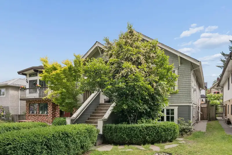 2252 VENABLES STREET - photo 2 of 38