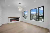 1 262 E 65TH AVENUE - thumbnail 3