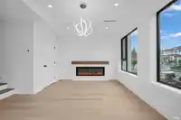 1 262 E 65TH AVENUE - thumbnail 4