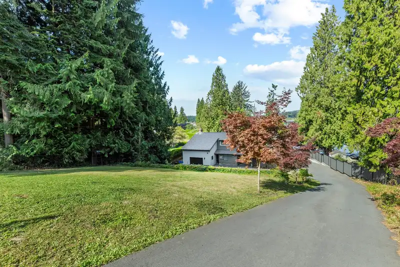 9233 HAYWARD STREET - photo 3 of 40