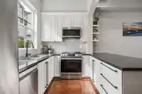 755 W 42 AVENUE - thumbnail 2
