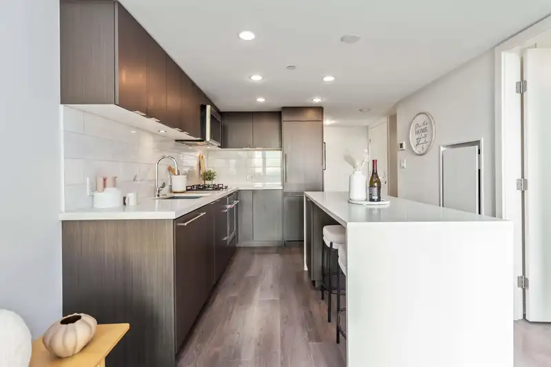601 8238 LORD STREET - photo 4 of 13