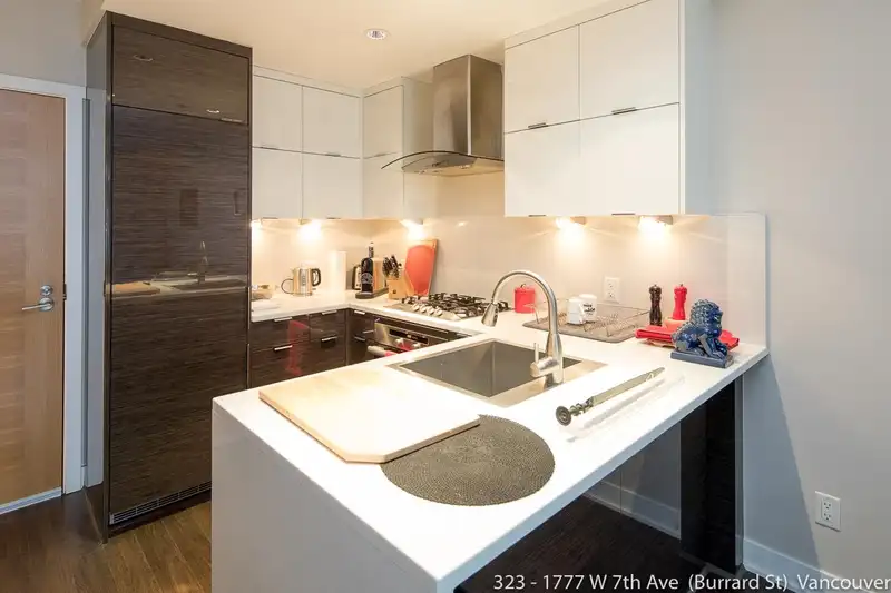 323 1777 W 7TH AVENUE - photo 3 of 40