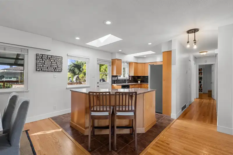 8203 109B STREET - photo 3 of 39