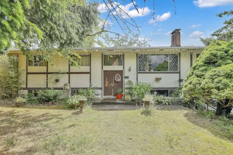 15064 PEACOCK PLACE - photo 1 of 40
