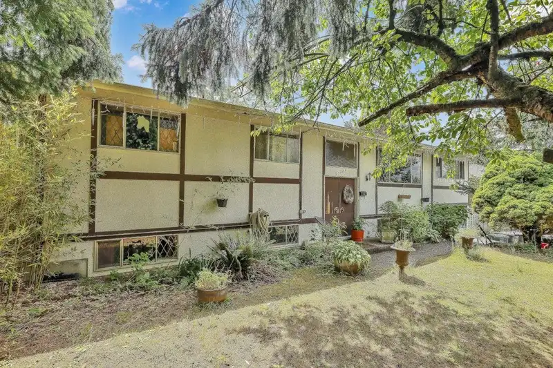 15064 PEACOCK PLACE - photo 2 of 40