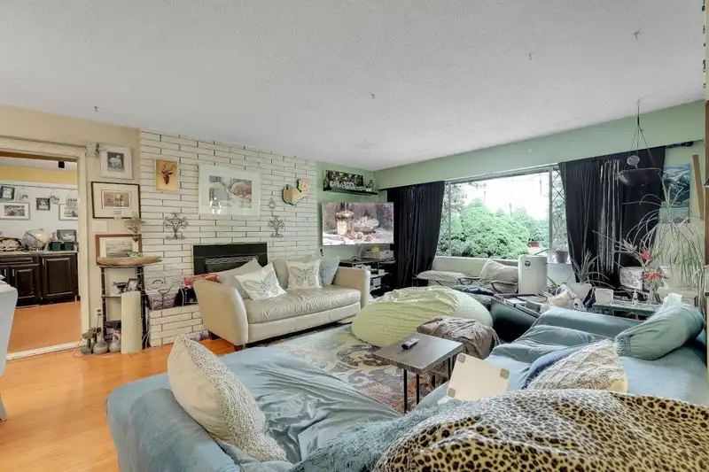 15064 PEACOCK PLACE - photo 3 of 40