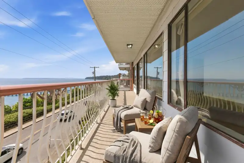 202 15147 MARINE DRIVE - photo 2 of 37
