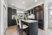 72 2774 MONTROSE AVENUE - thumbnail 7