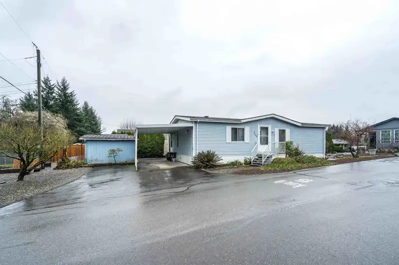 259 27111 0 AVENUE - photo 1 of 36