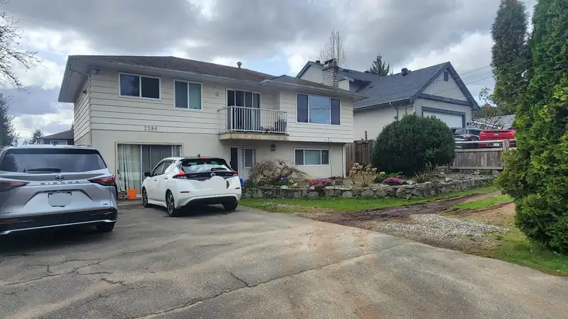 2286 AUSTIN AVENUE - photo 1 of 3