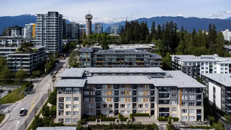 405 9877 UNIVERSITY CRESCENT - photo 1 of 23