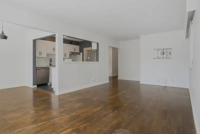 9 48 LEOPOLD PLACE - photo 2 of 24