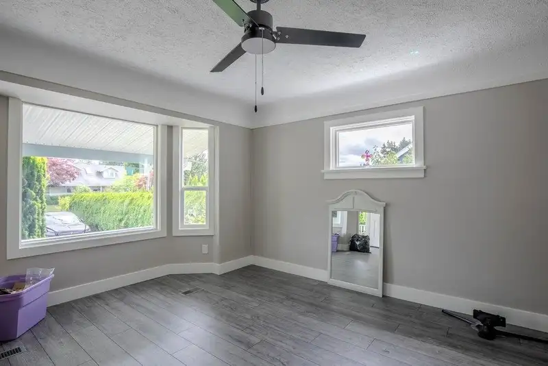 10193 WILLIAMS ROAD - photo 4 of 40