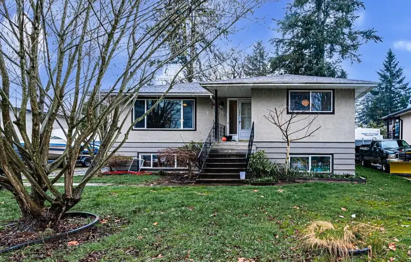 1771 GRANT AVENUE - photo 2 of 33