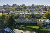 2449 POINT GREY ROAD - thumbnail 32