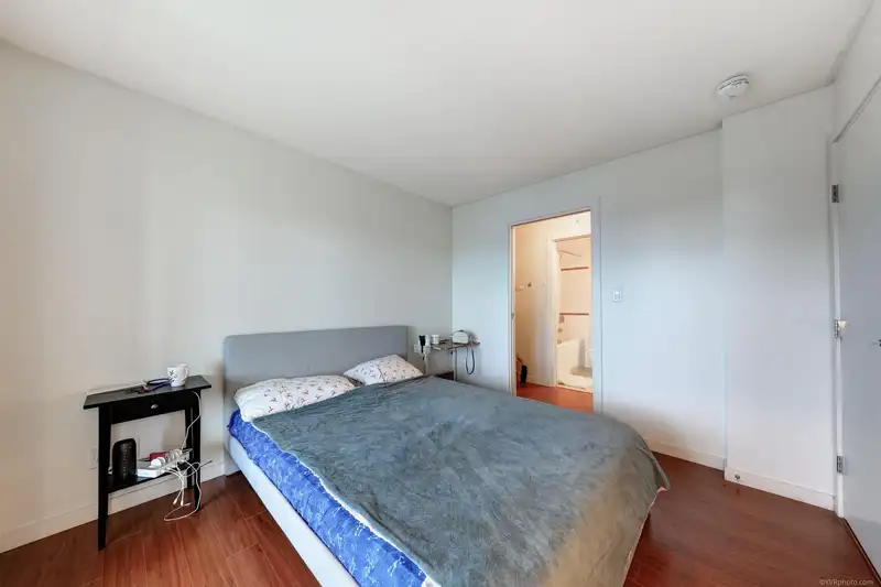 2611 610 GRANVILLE STREET - photo 4 of 16