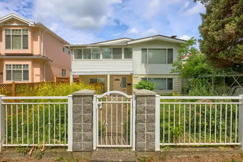 1743 E 49TH AVENUE - photo 1 of 23