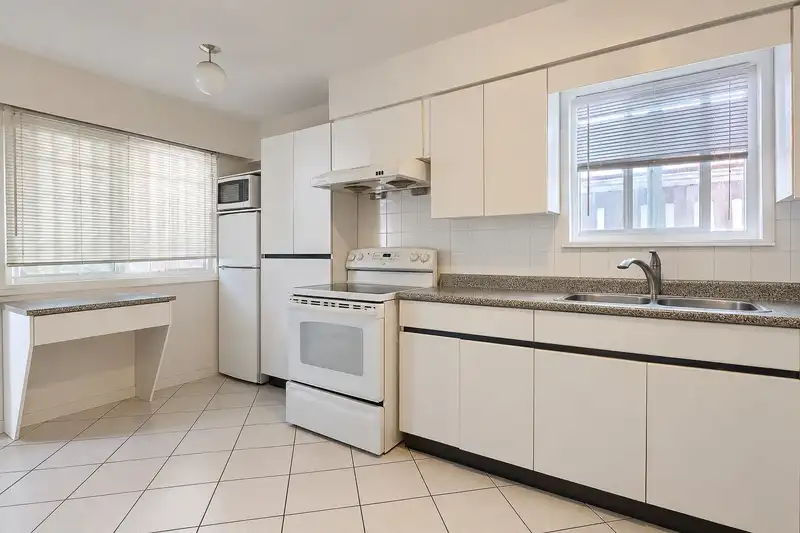 1743 E 49TH AVENUE - photo 2 of 23