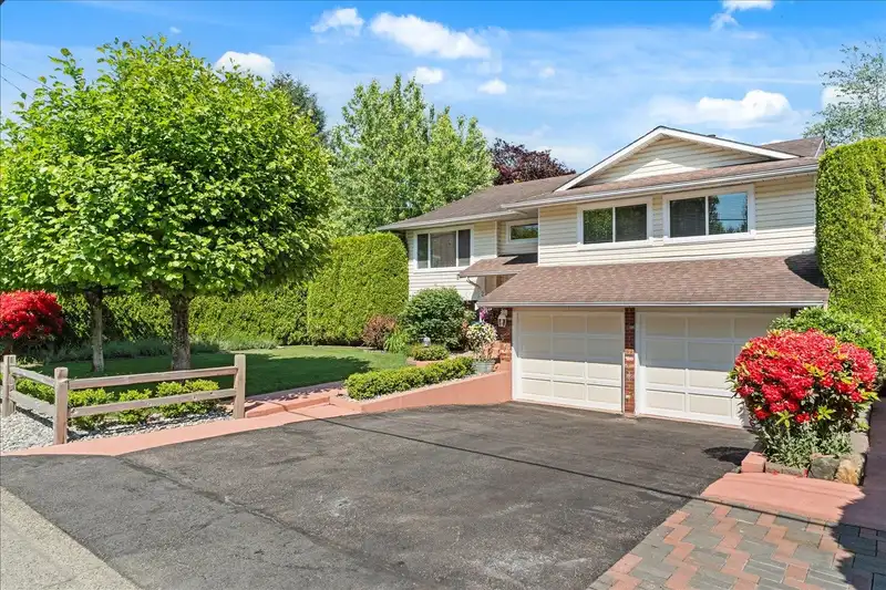 2052 PRIMROSE STREET - photo 1 of 40