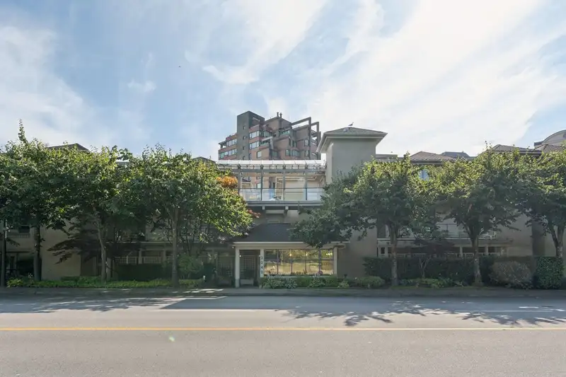 2242 MARINE DRIVE - photo 4 of 11