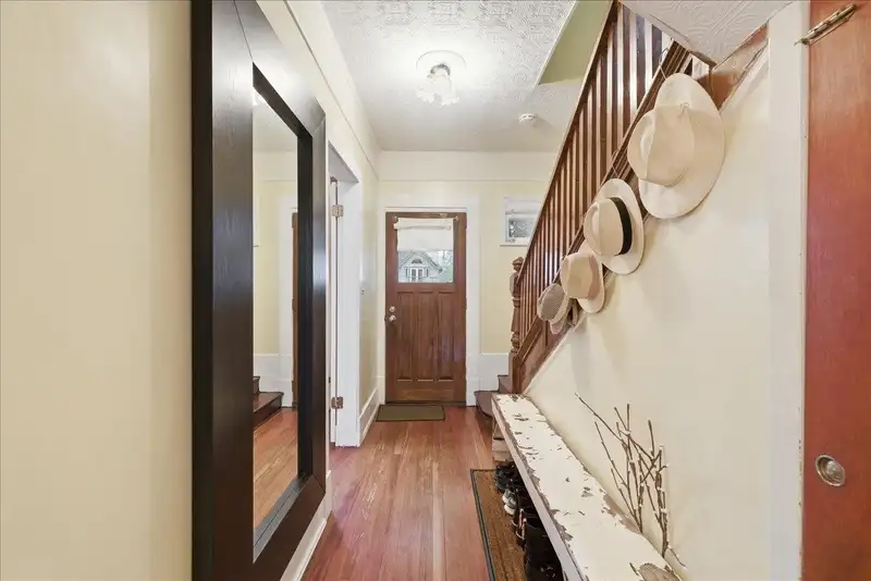2232 W 14TH AVENUE - photo 3 of 32
