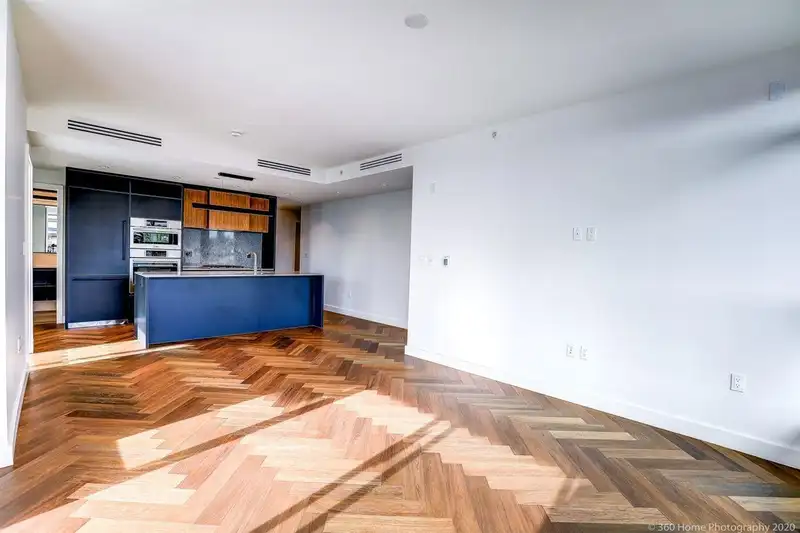 204 458 W 63RD AVENUE - photo 2 of 8