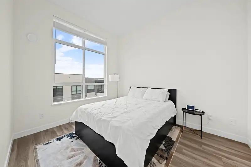 406 20356 72B AVENUE - photo 3 of 25