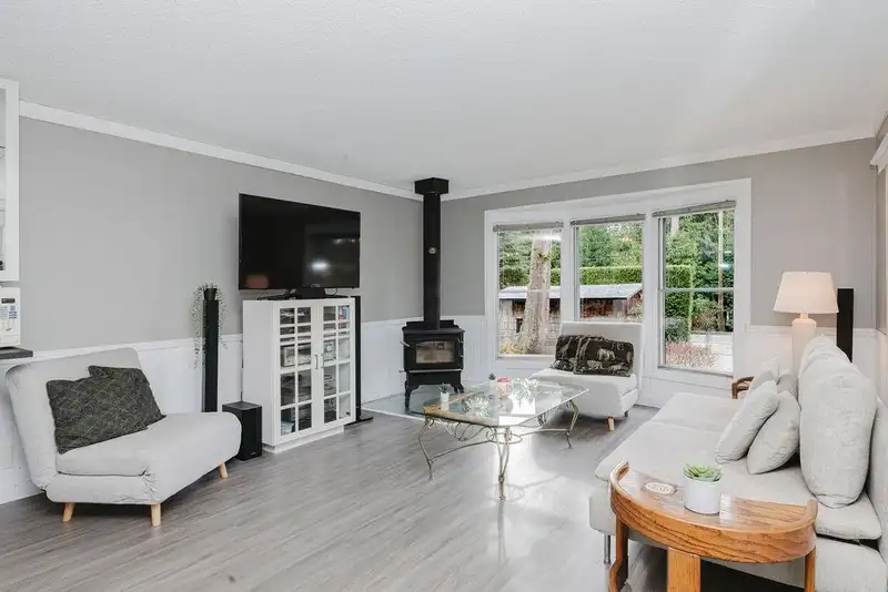 3366 RICHARDS ROAD - photo 4 of 35