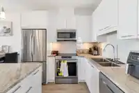 512 20696 EASTLEIGH CRESCENT - thumbnail 2