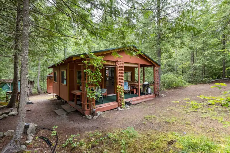 9540 PEMBERTON PORTAGE ROAD - photo 1 of 31