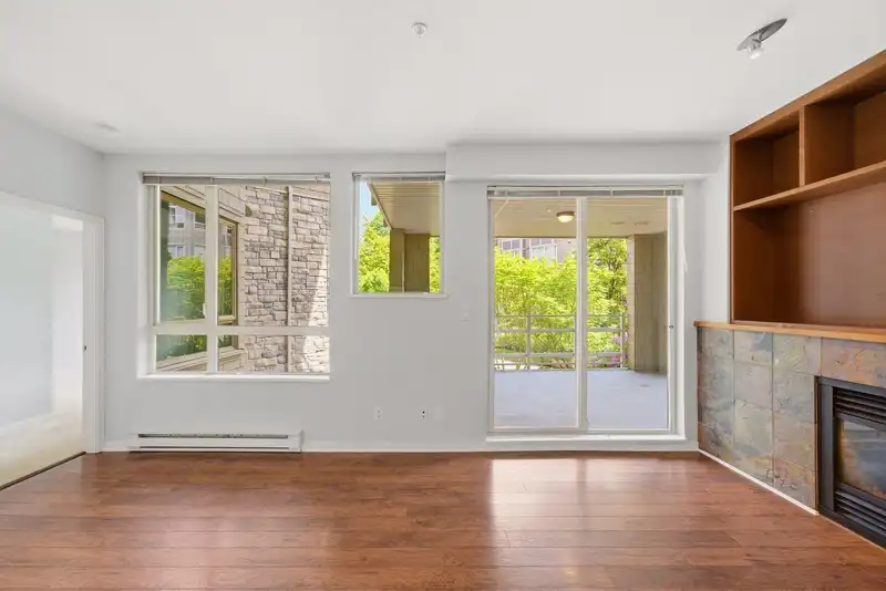 318 560 RAVEN WOODS DRIVE - photo 4 of 40