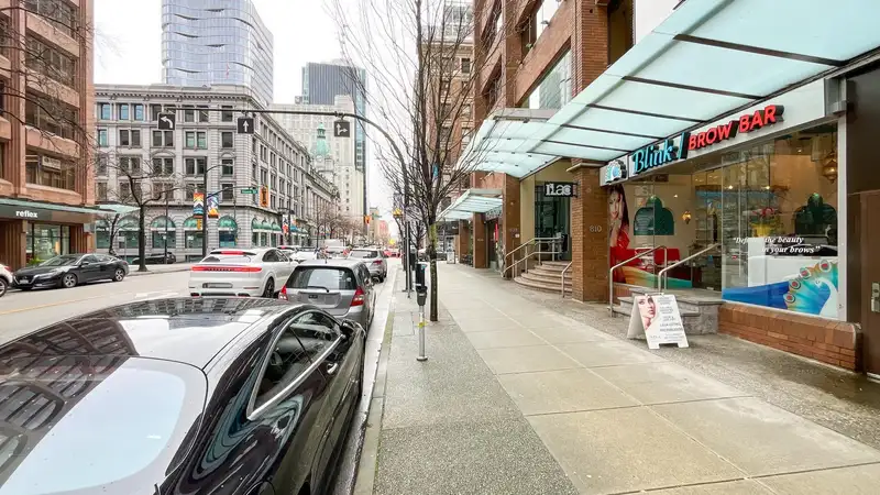 2005 838 W HASTINGS STREET - photo 2 of 24