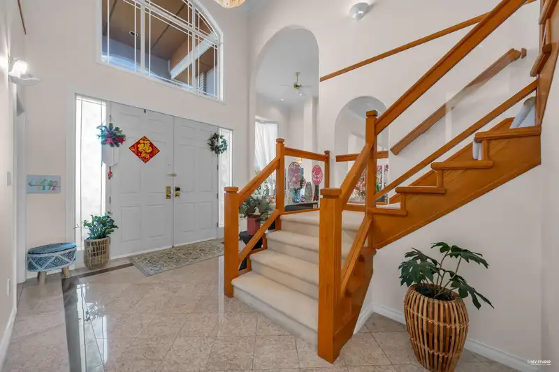 3620 RAYMOND AVENUE - photo 3 of 40