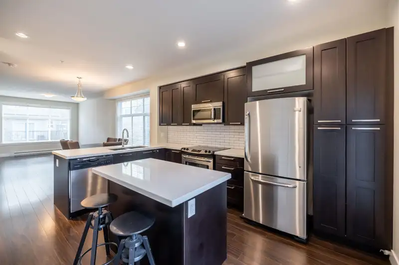 12 20966 77A AVENUE - photo 4 of 26
