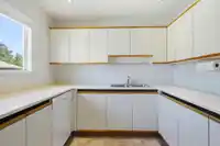 836 ROCHE POINT DRIVE - thumbnail 10