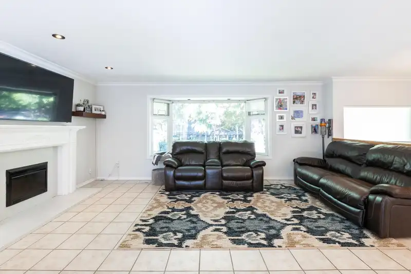 3874 200A STREET - photo 3 of 40