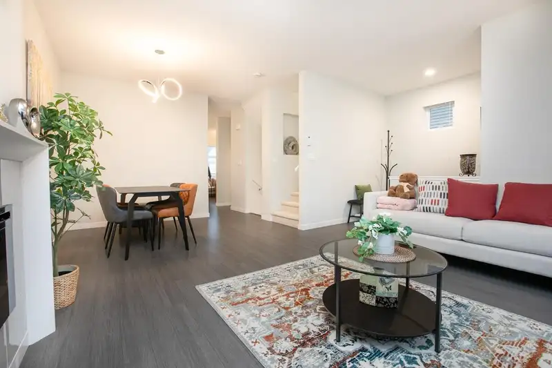 62 3400 DEVONSHIRE AVENUE - photo 3 of 34