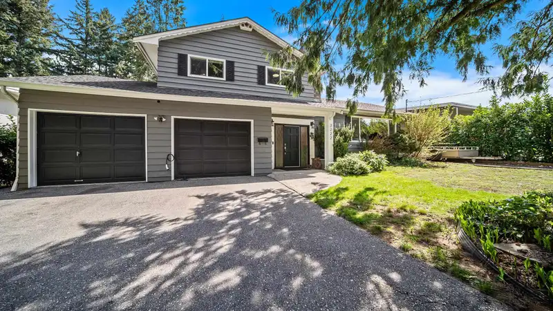 3222 CHESTNUT STREET - photo 1 of 40