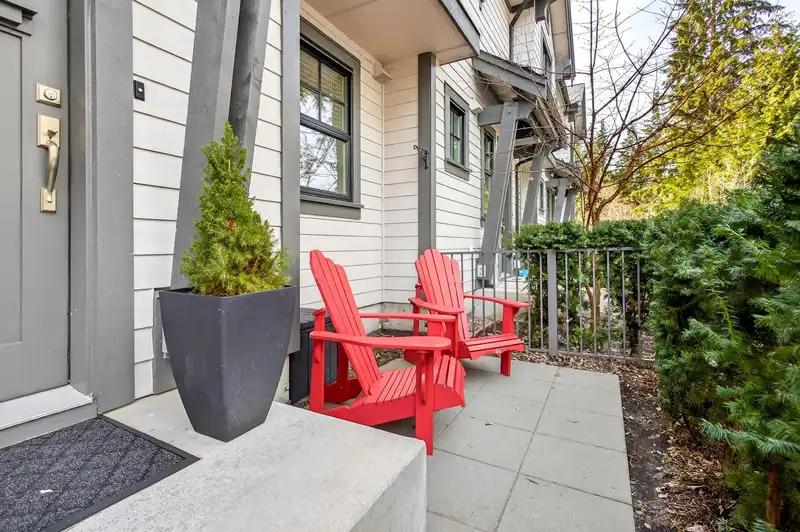 164 1290 MITCHELL STREET - photo 3 of 40