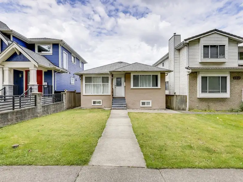 2241 E 43RD AVENUE - photo 1 of 24