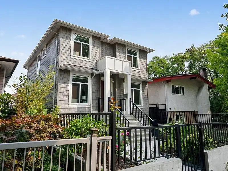 636 CASSIAR STREET - photo 3 of 40
