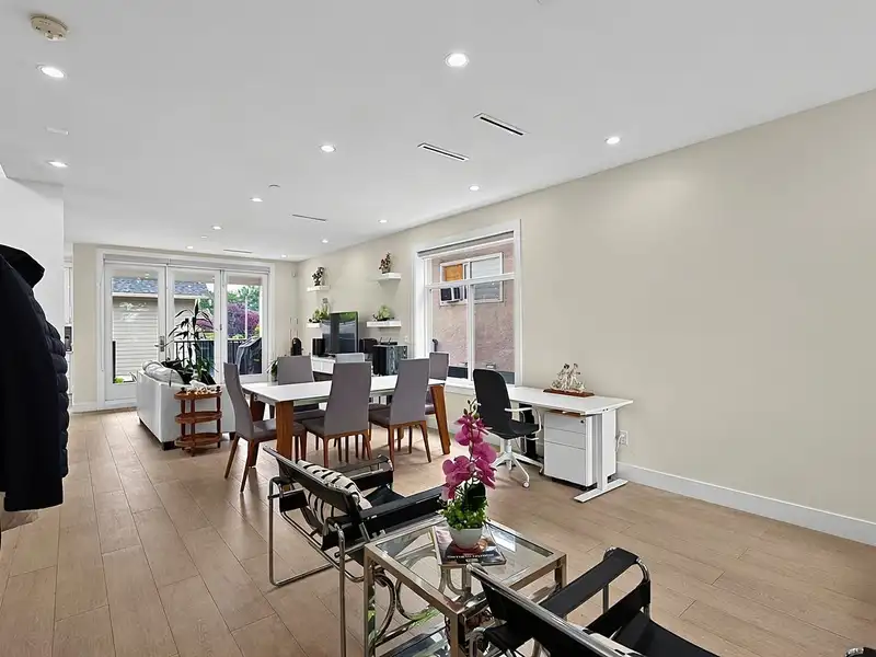 636 CASSIAR STREET - photo 4 of 40
