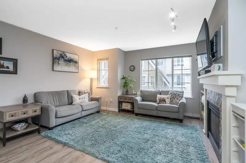 53 20560 66 AVENUE - photo 1 of 39