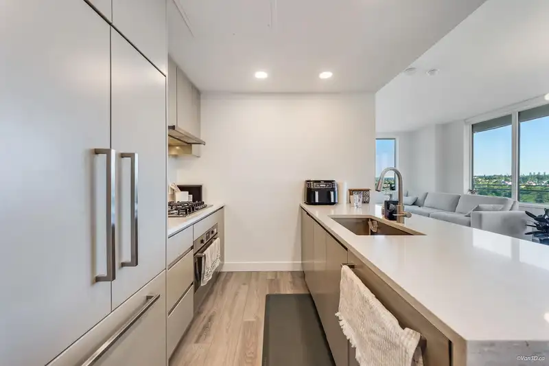 1304 4433 ALASKA STREET - photo 3 of 40