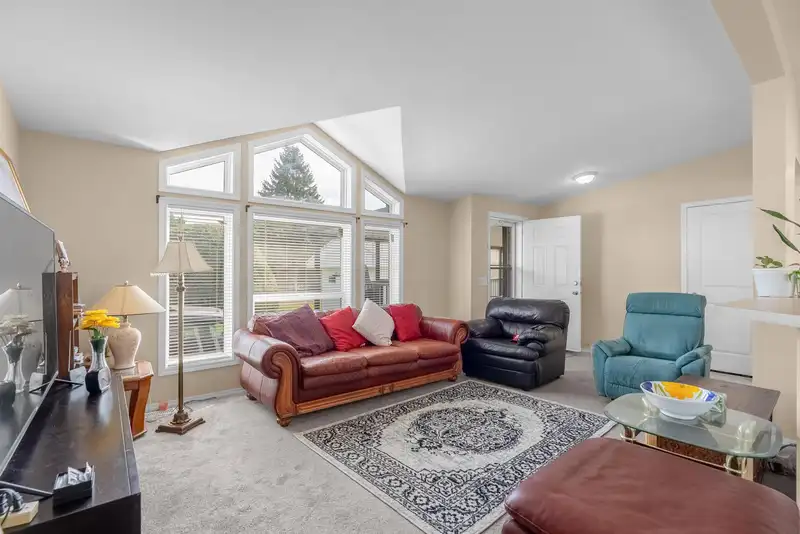 37 6035 VEDDER ROAD - photo 3 of 30
